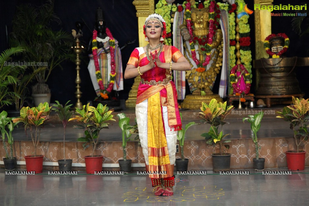 Annama Swararchana - Nrutyarchana by Disciples of Smt. Sridevi Mungara at Annamarcharya Bhavana Vahini, Hyderabad