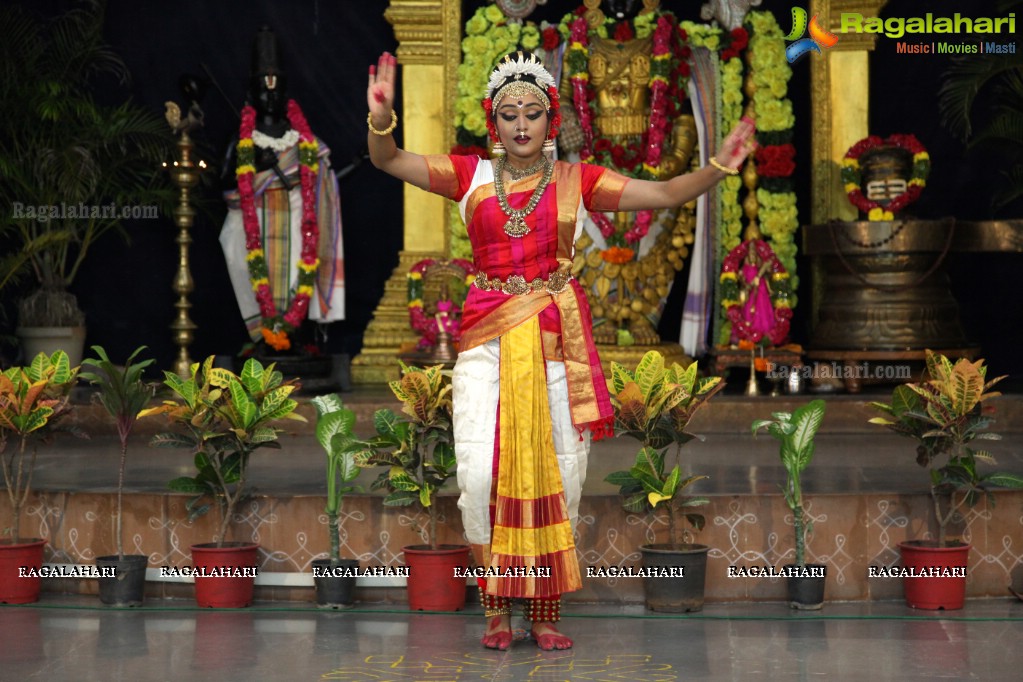 Annama Swararchana - Nrutyarchana by Disciples of Smt. Sridevi Mungara at Annamarcharya Bhavana Vahini, Hyderabad