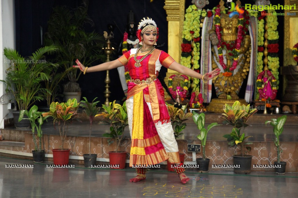 Annama Swararchana - Nrutyarchana by Disciples of Smt. Sridevi Mungara at Annamarcharya Bhavana Vahini, Hyderabad