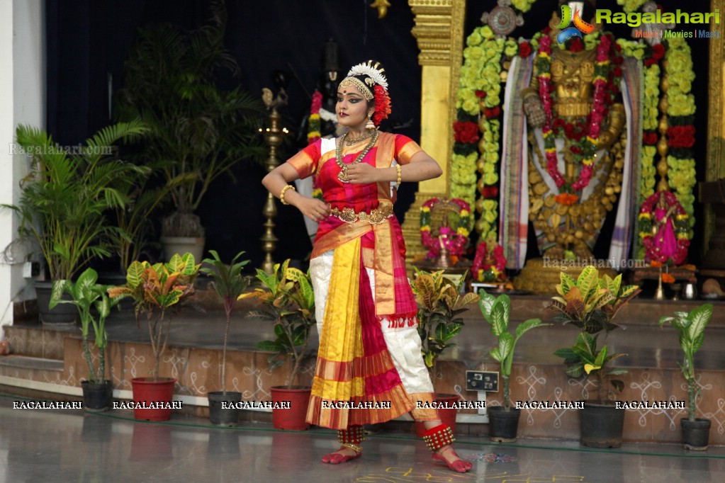 Annama Swararchana - Nrutyarchana by Disciples of Smt. Sridevi Mungara at Annamarcharya Bhavana Vahini, Hyderabad