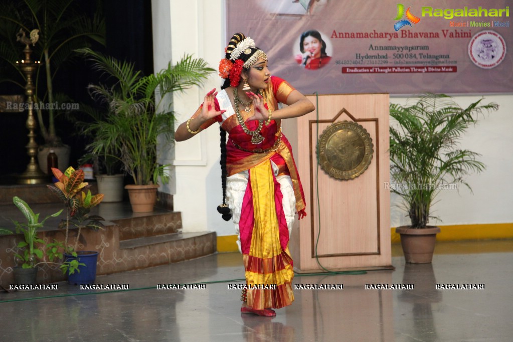 Annama Swararchana - Nrutyarchana by Disciples of Smt. Sridevi Mungara at Annamarcharya Bhavana Vahini, Hyderabad