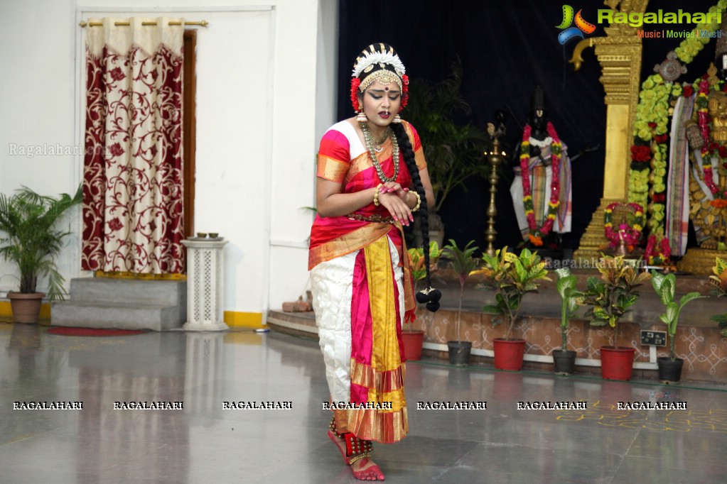 Annama Swararchana - Nrutyarchana by Disciples of Smt. Sridevi Mungara at Annamarcharya Bhavana Vahini, Hyderabad