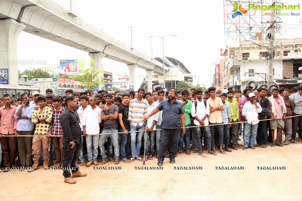 Pooja Hegde launches Anutex Shopping Mall at Kothapet