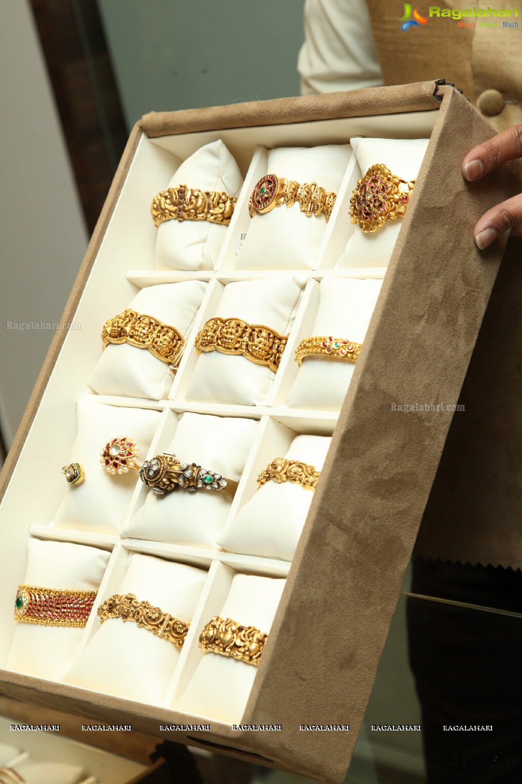 Bangle and Earring Mela at Kalasha Jewellers, Hyderabad