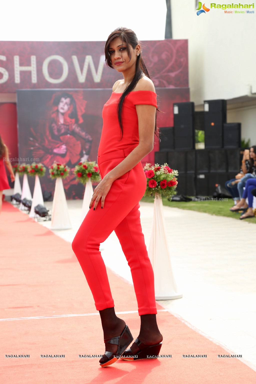 Cocktail Fashion Show - Spring Summer 2018 at Ramcharan Cricket Grounds, Shamshabad