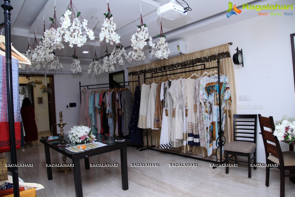 Pinky Reddy launches Ishita Singh Studio at Road #12, Banjara Hills, Hyderabad