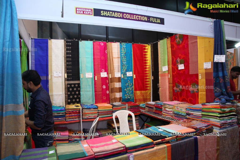 Pooja Sree Inaugurates National Silk Expo at Sri Satyasai Nigamagamam