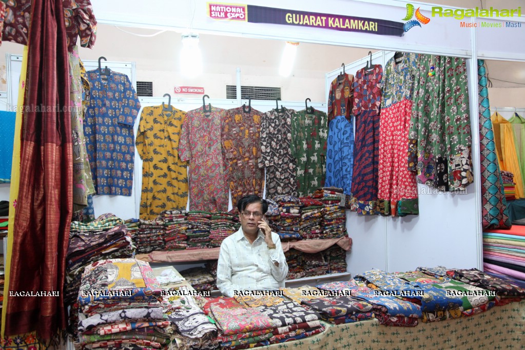 Pooja Sree Inaugurates National Silk Expo at Sri Satyasai Nigamagamam