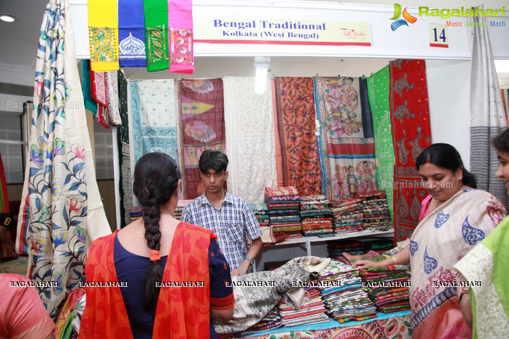 Neha Deshpande Inaugurates Silk India Expo 2017 at Shilpakala Vedika