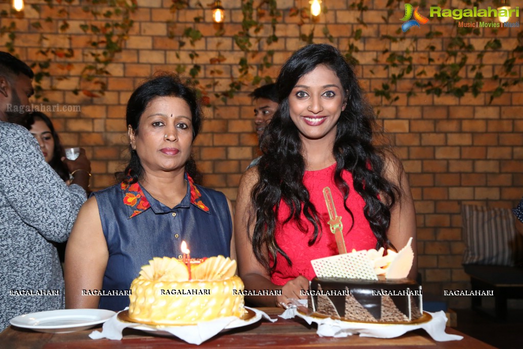 Rajeswari Sainath - Vyshnavie Sainath Birthday Bash 2017 at Karma