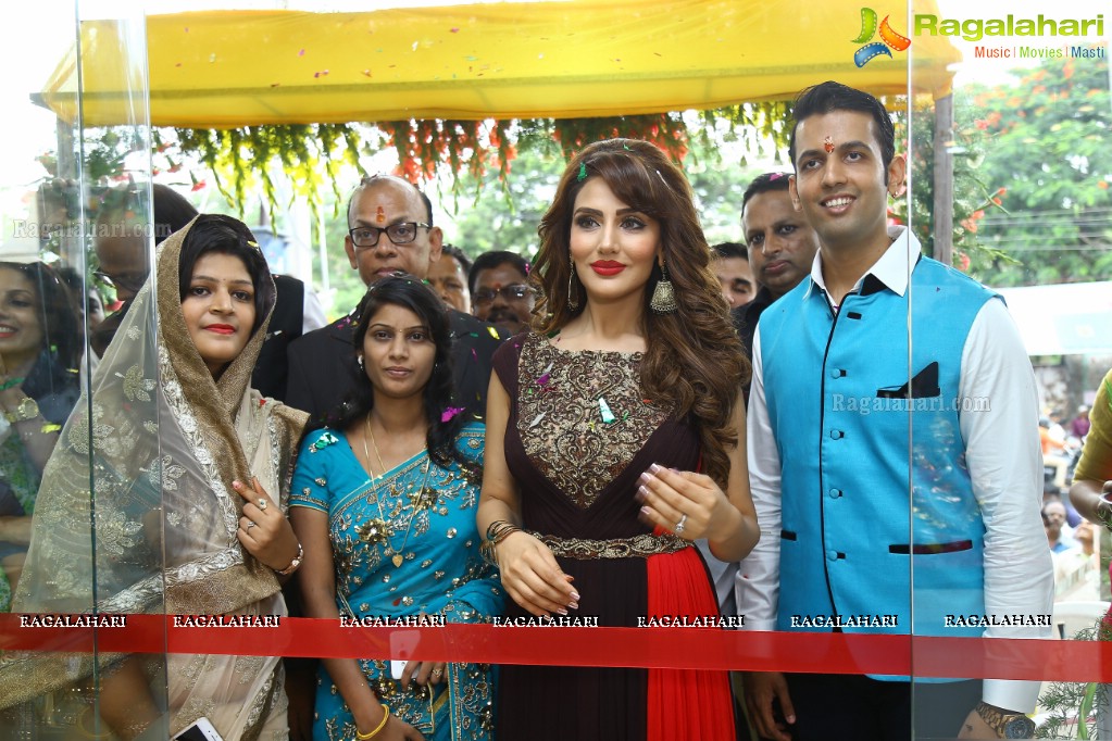 Sudeepa Singh inaugurates Shubham Jewellers at Kothari Chambers, Tarnaka, Secunderabad