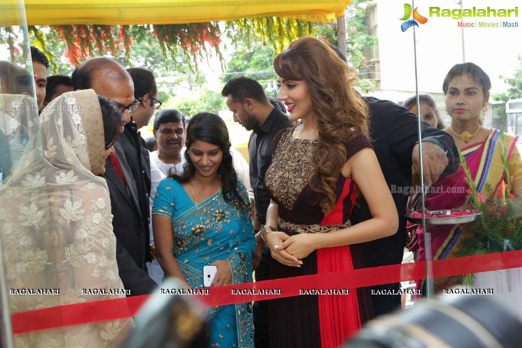 Sudeepa Singh inaugurates Shubham Jewellers at Kothari Chambers, Tarnaka, Secunderabad