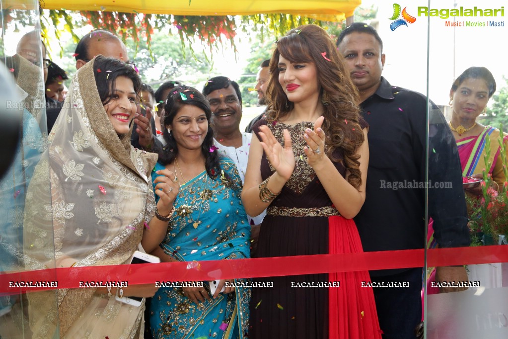 Sudeepa Singh inaugurates Shubham Jewellers at Kothari Chambers, Tarnaka, Secunderabad