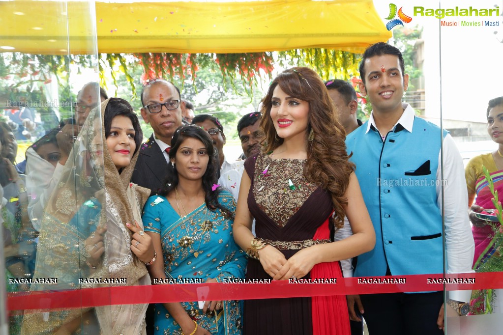 Sudeepa Singh inaugurates Shubham Jewellers at Kothari Chambers, Tarnaka, Secunderabad