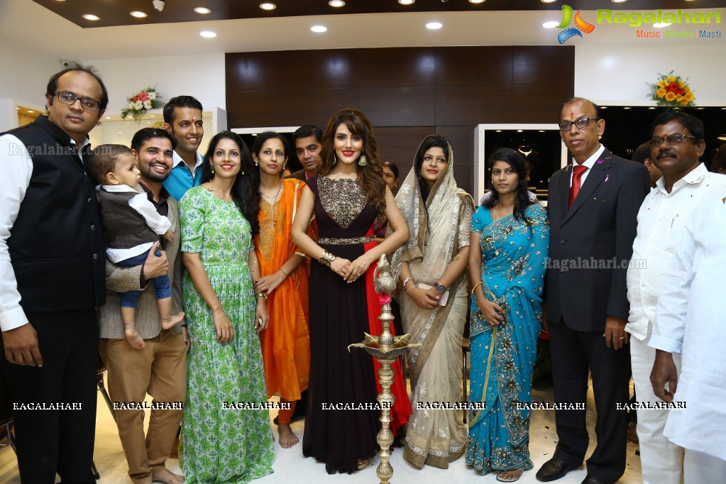 Sudeepa Singh inaugurates Shubham Jewellers at Kothari Chambers, Tarnaka, Secunderabad