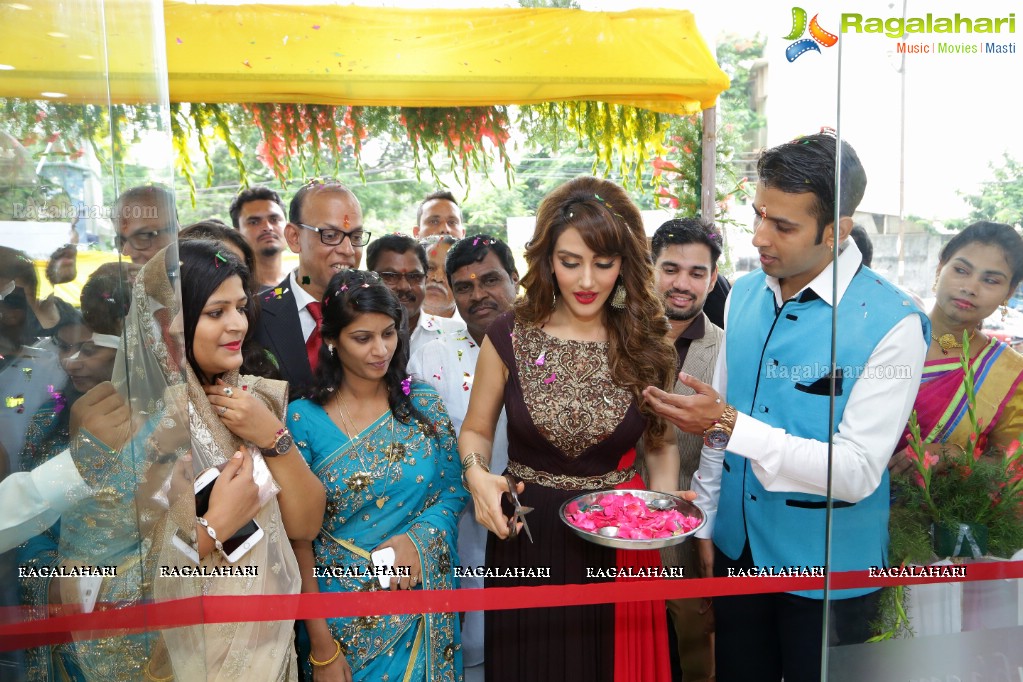 Sudeepa Singh inaugurates Shubham Jewellers at Kothari Chambers, Tarnaka, Secunderabad