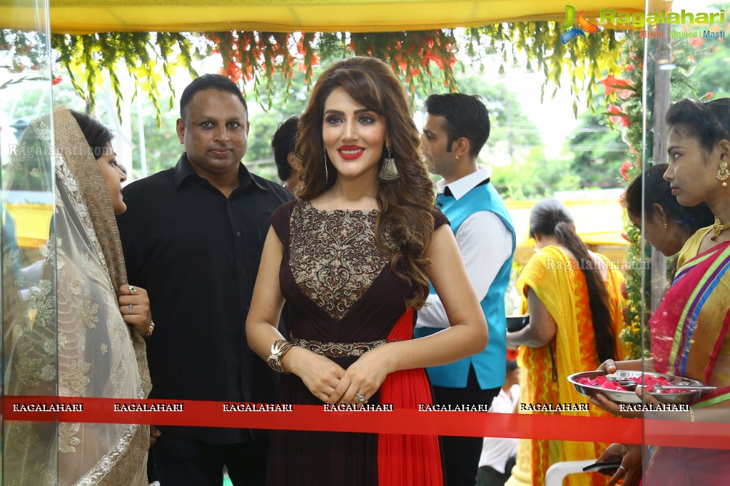 Sudeepa Singh inaugurates Shubham Jewellers at Kothari Chambers, Tarnaka, Secunderabad