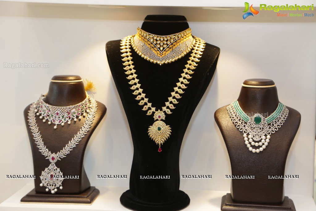 Sudeepa Singh inaugurates Shubham Jewellers at Kothari Chambers, Tarnaka, Secunderabad