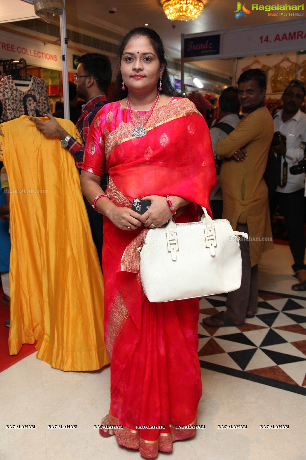 Shivani Rajashekar inaugurates Trendz Expo 2017 at Taj Krishna, Hyderabad