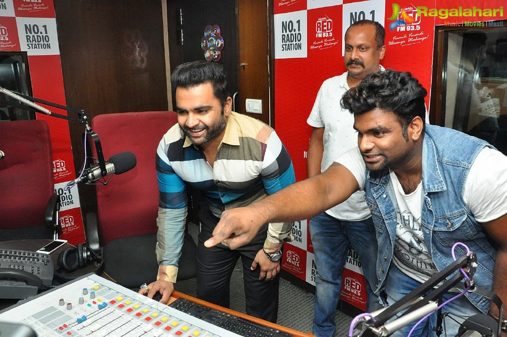 Veedevadu Song Launch at 93.5 Red FM