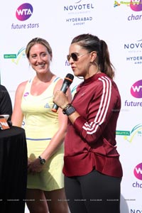 Sania Mirza Neha Dhupia Sania Mirza Tennis Academy