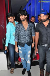 Vijay Devarakonda watches Ee Nagaraniki Emaindi