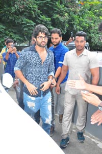 Vijay Devarakonda watches Ee Nagaraniki Emaindi