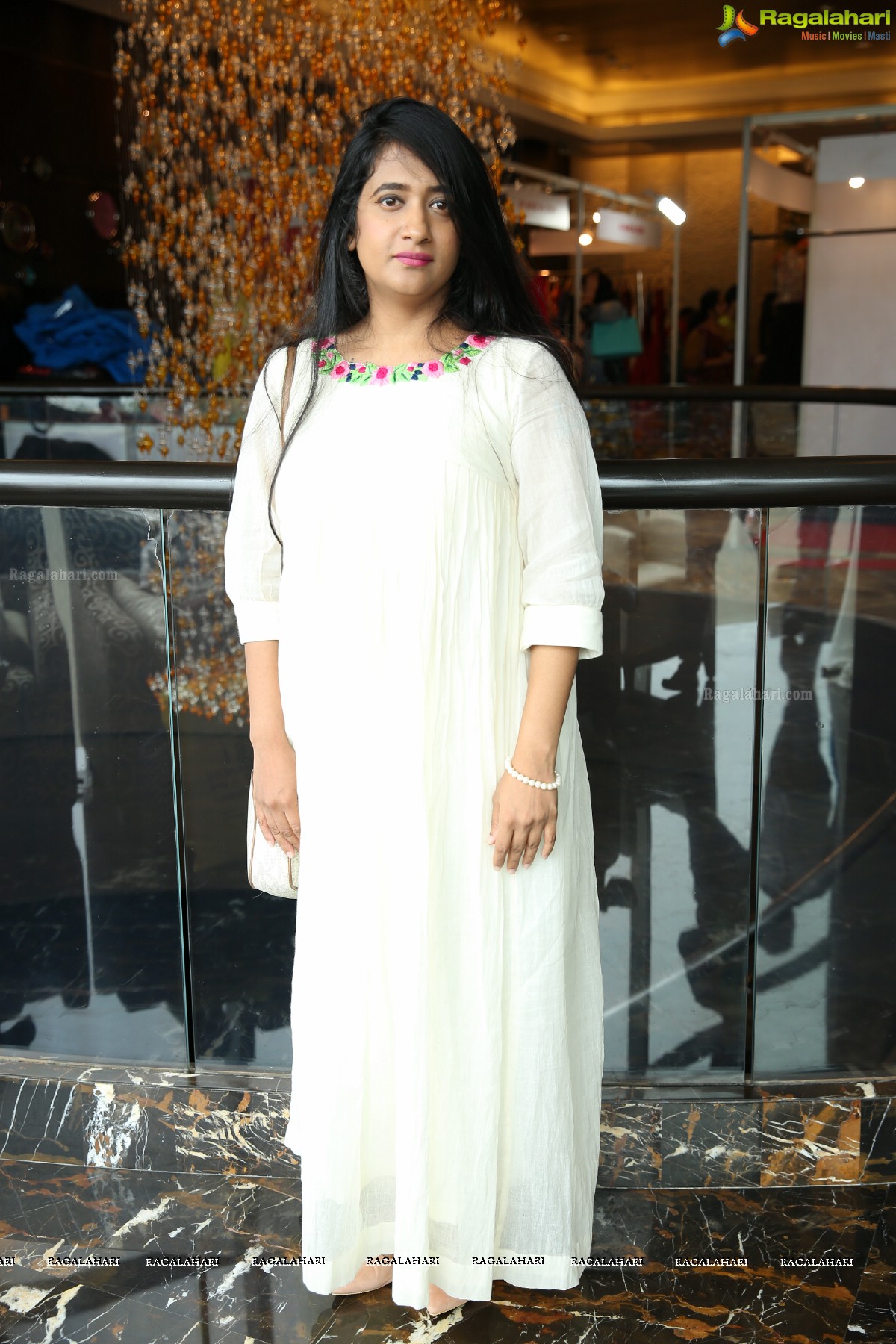 Swathi Deekshith launches Akritti Exhibition and Sale at Park Hyatt