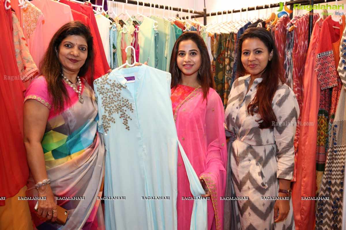 Swathi Deekshith launches Akritti Exhibition and Sale at Park Hyatt