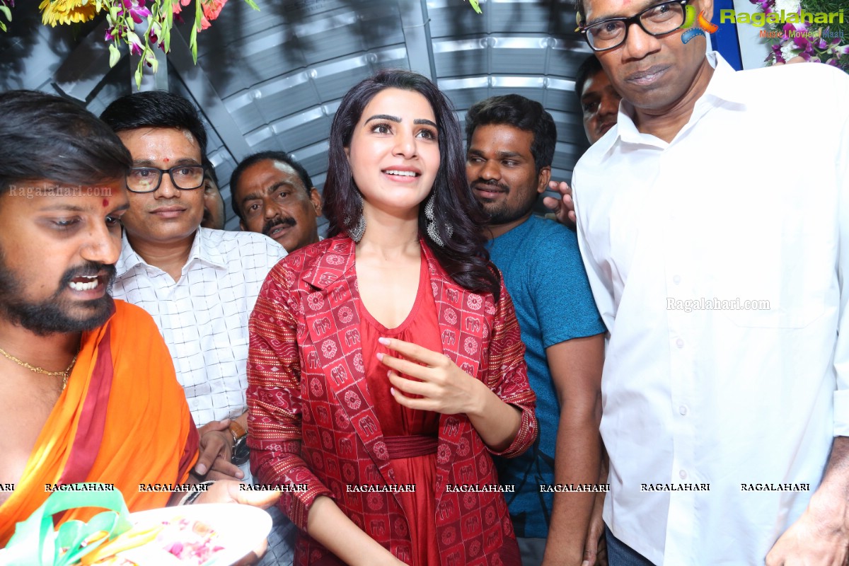 Samantha launches Bahar Cafe Multi-Cuisine Family Restaurant, Punjagutta, Hyderabad