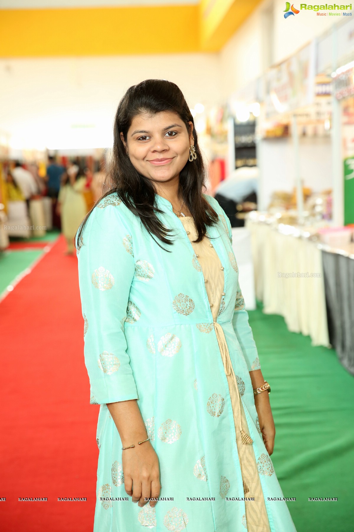 Upasana Kamineni launches Deep Mela 2018 by Deepshikha Mahila Club at HITEX