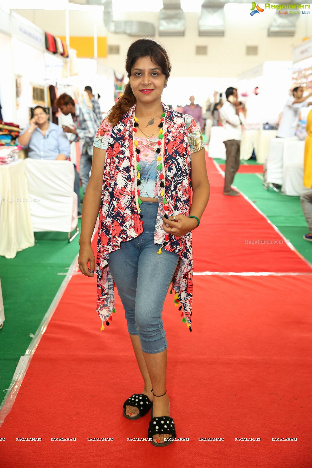 Upasana Kamineni launches Deep Mela 2018 by Deepshikha Mahila Club at HITEX