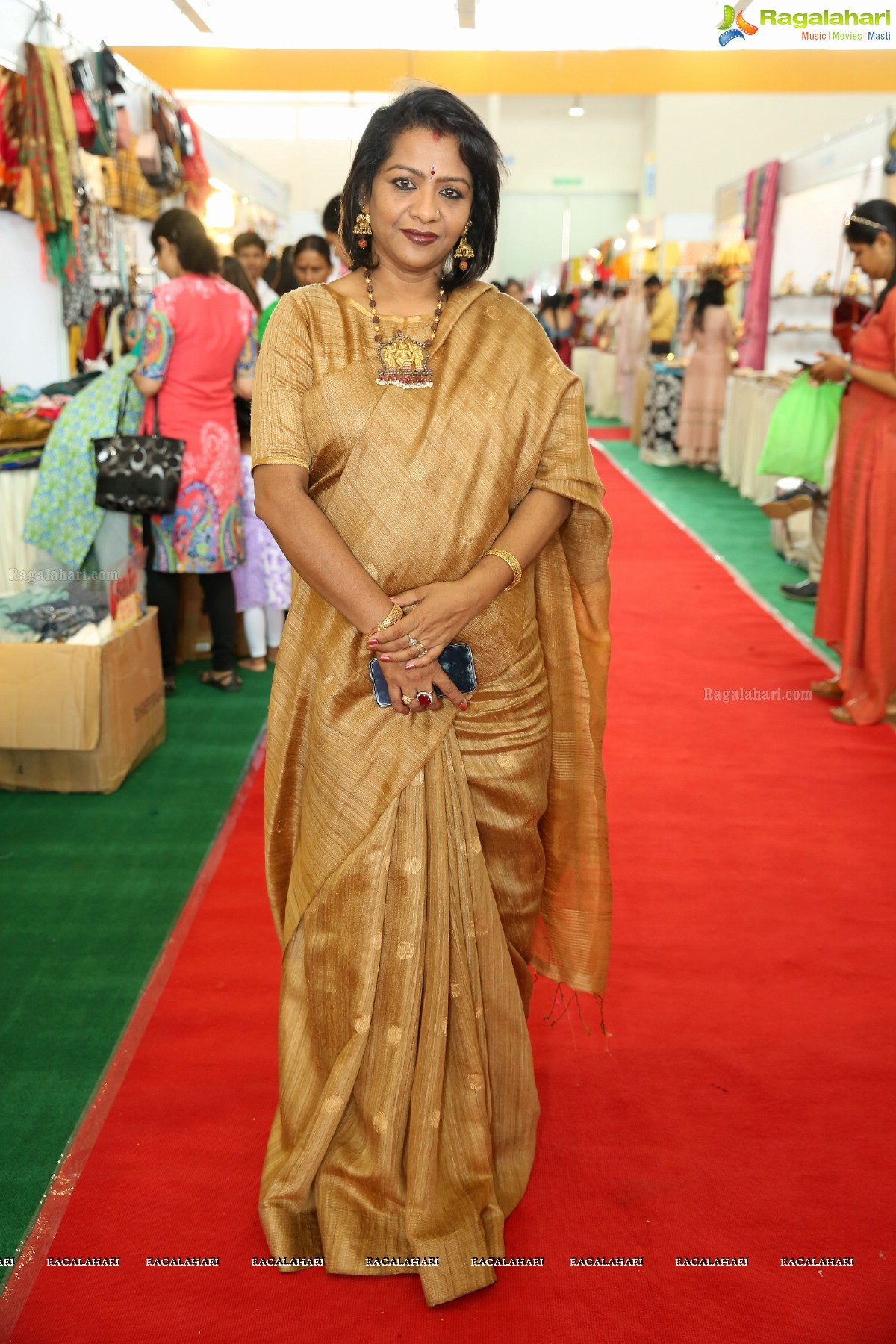 Upasana Kamineni launches Deep Mela 2018 by Deepshikha Mahila Club at HITEX