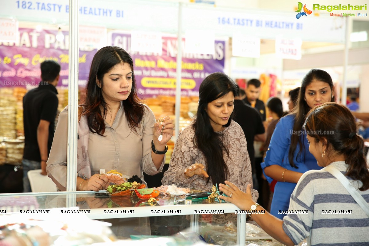 Upasana Kamineni launches Deep Mela 2018 by Deepshikha Mahila Club at HITEX