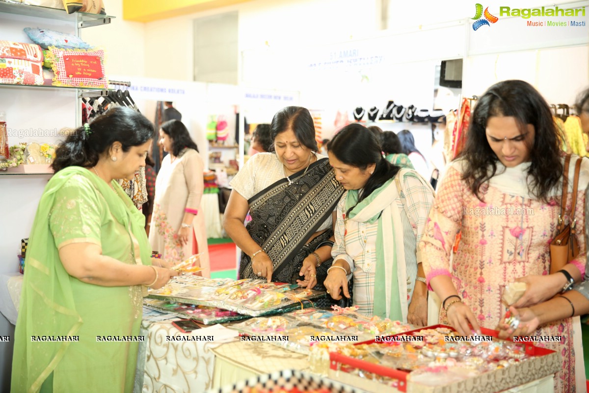 Upasana Kamineni launches Deep Mela 2018 by Deepshikha Mahila Club at HITEX