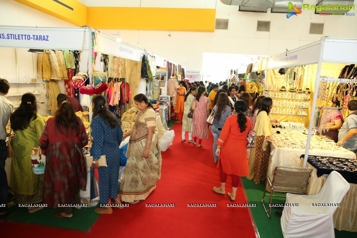 Upasana Kamineni launches Deep Mela 2018 by Deepshikha Mahila Club at HITEX