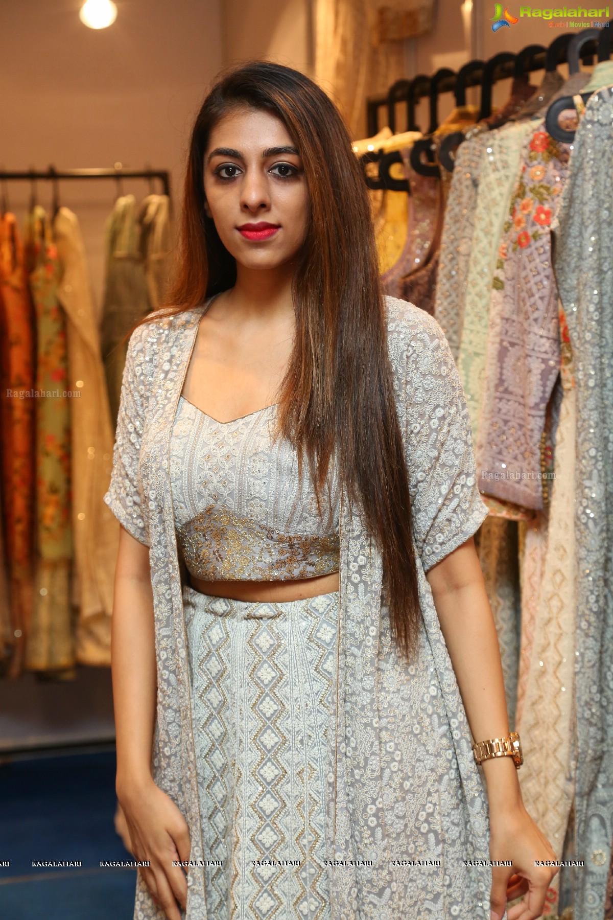 Kamini Saraf's Fashion Yatra at Taj Krishna