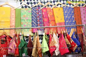 Golkonda Handlooms