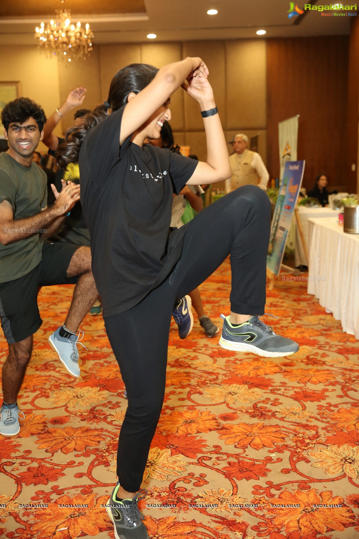 BollyBeats by Mahesh Katta and Yoga Dance by Rina Hindocha at Health Fitness Festival 2018