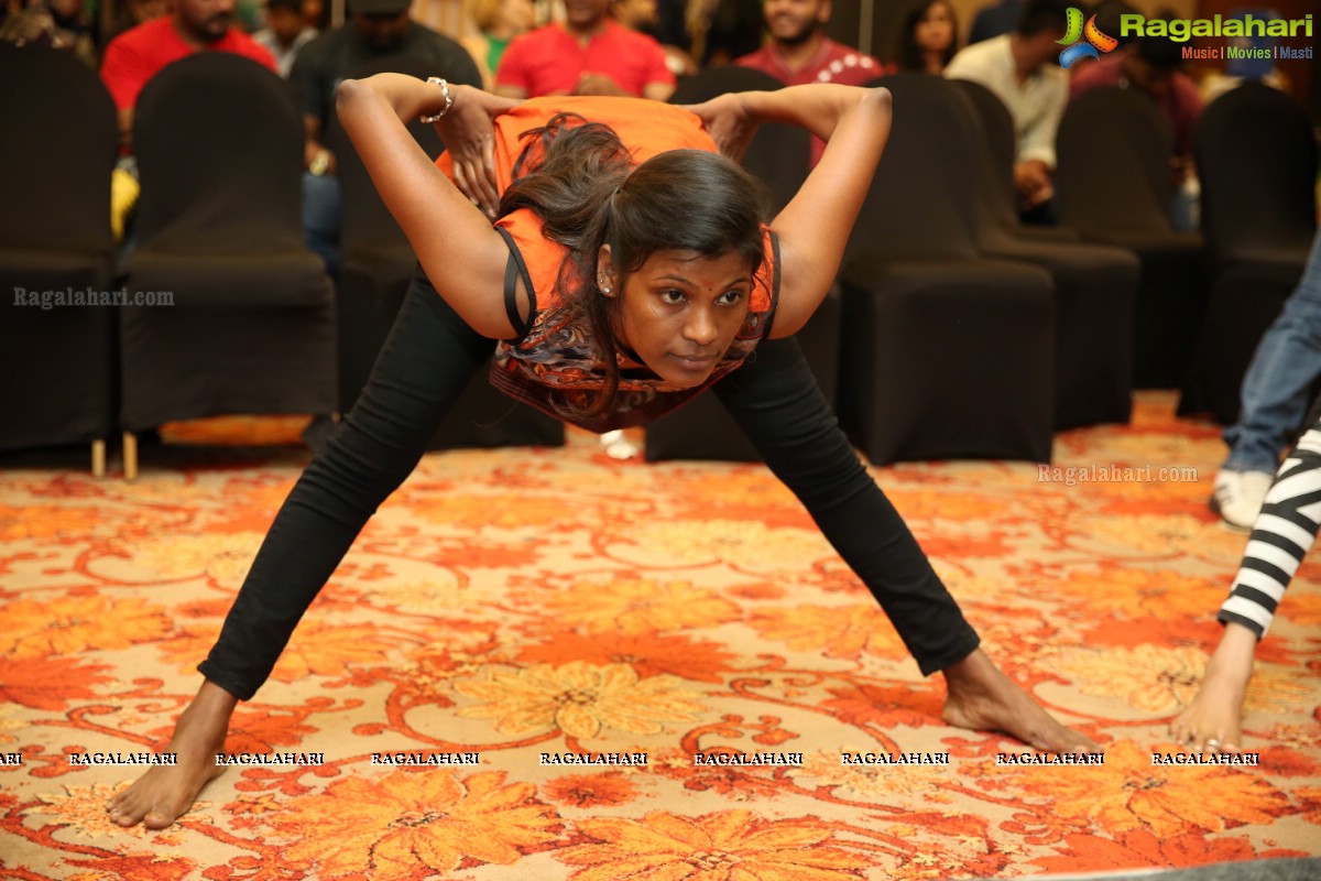BollyBeats by Mahesh Katta and Yoga Dance by Rina Hindocha at Health Fitness Festival 2018