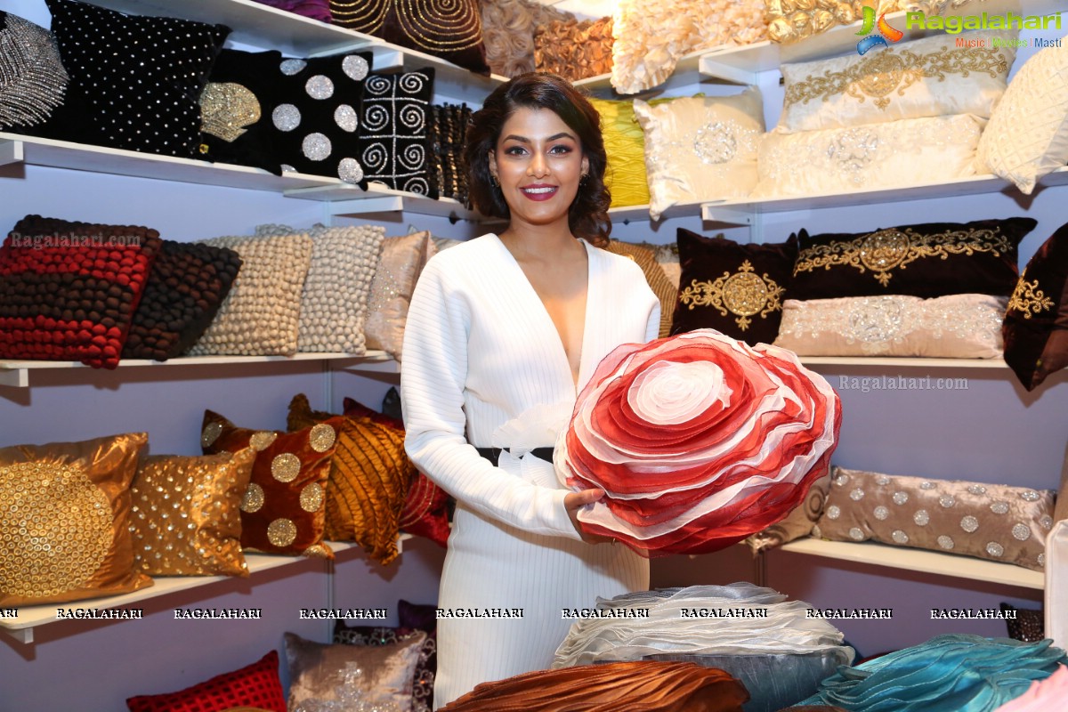 Anisha Ambrose Launches Hi-Life Luxury Fashion Exhibition at Novotel HICC