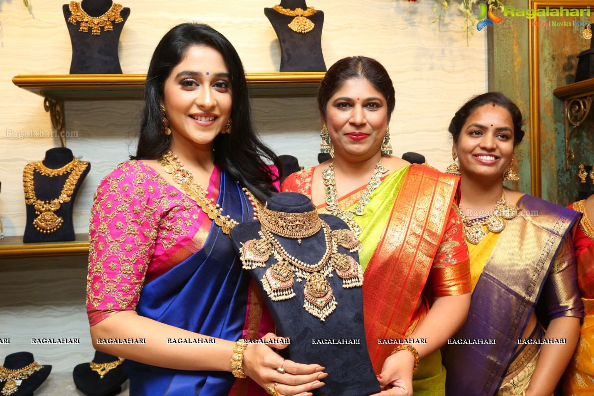 Regina Cassandra launches Hiyaa and Laasya Jewellers at AS Rao Nagar, Hyderabad