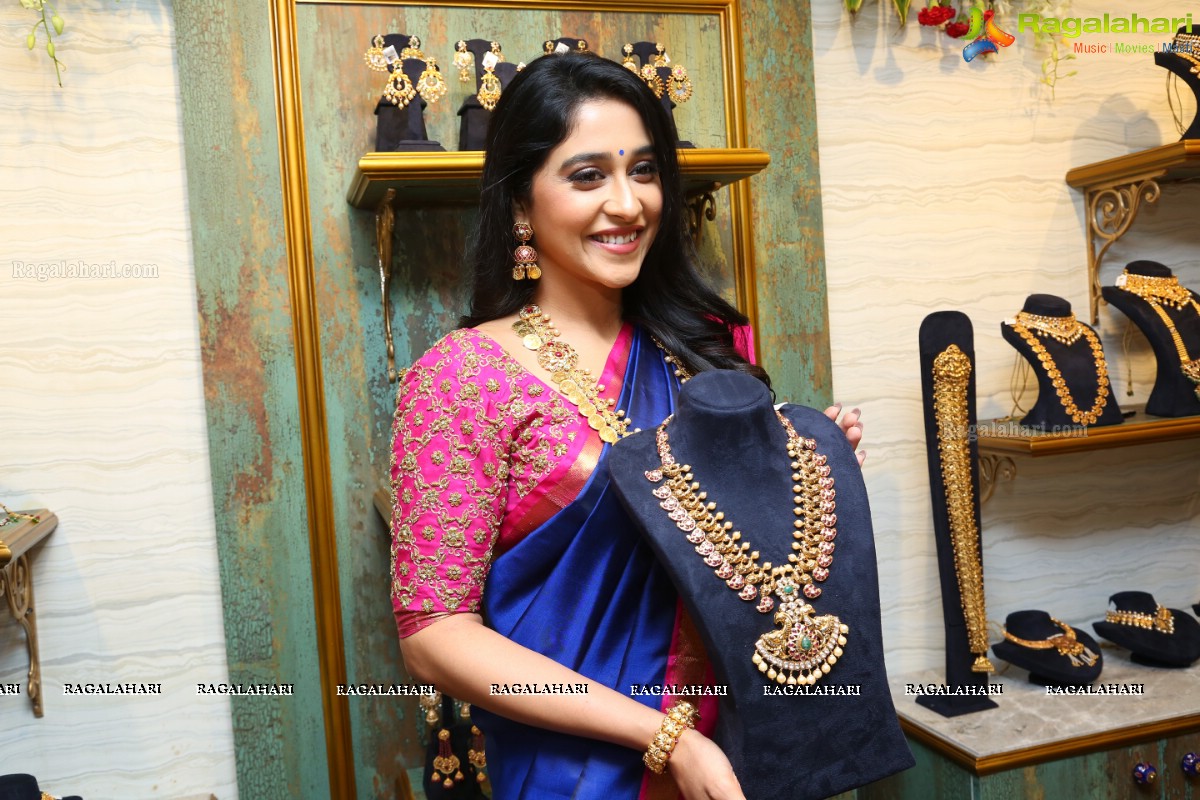 Regina Cassandra launches Hiyaa and Laasya Jewellers at AS Rao Nagar, Hyderabad