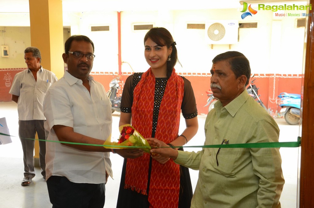 Actress Priya Chowdary Inaugurates IKAT Art Mela, Vijayawada