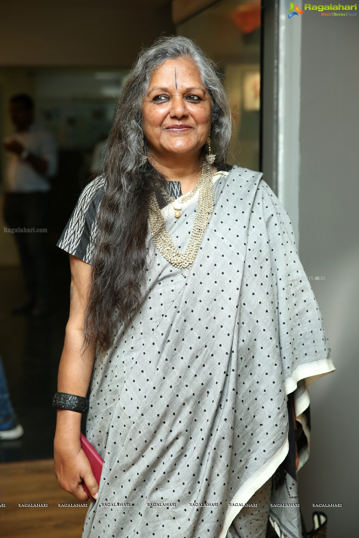 Vernissage - Art Exhibition by Priyanka Aelay at Kalakriti Art Gallery