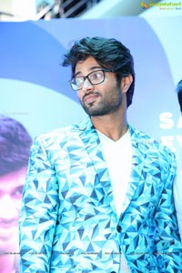 Sangeetha Mobiles Vijay Devarakonda