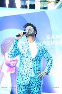 Sangeetha Mobiles Vijay Devarakonda