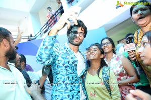 Sangeetha Mobiles Vijay Devarakonda