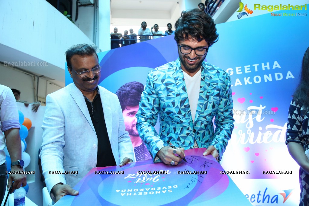 Sangeetha Mobiles Announcement of Vijay Devarakonda as Brand Ambassador at St Mary's College