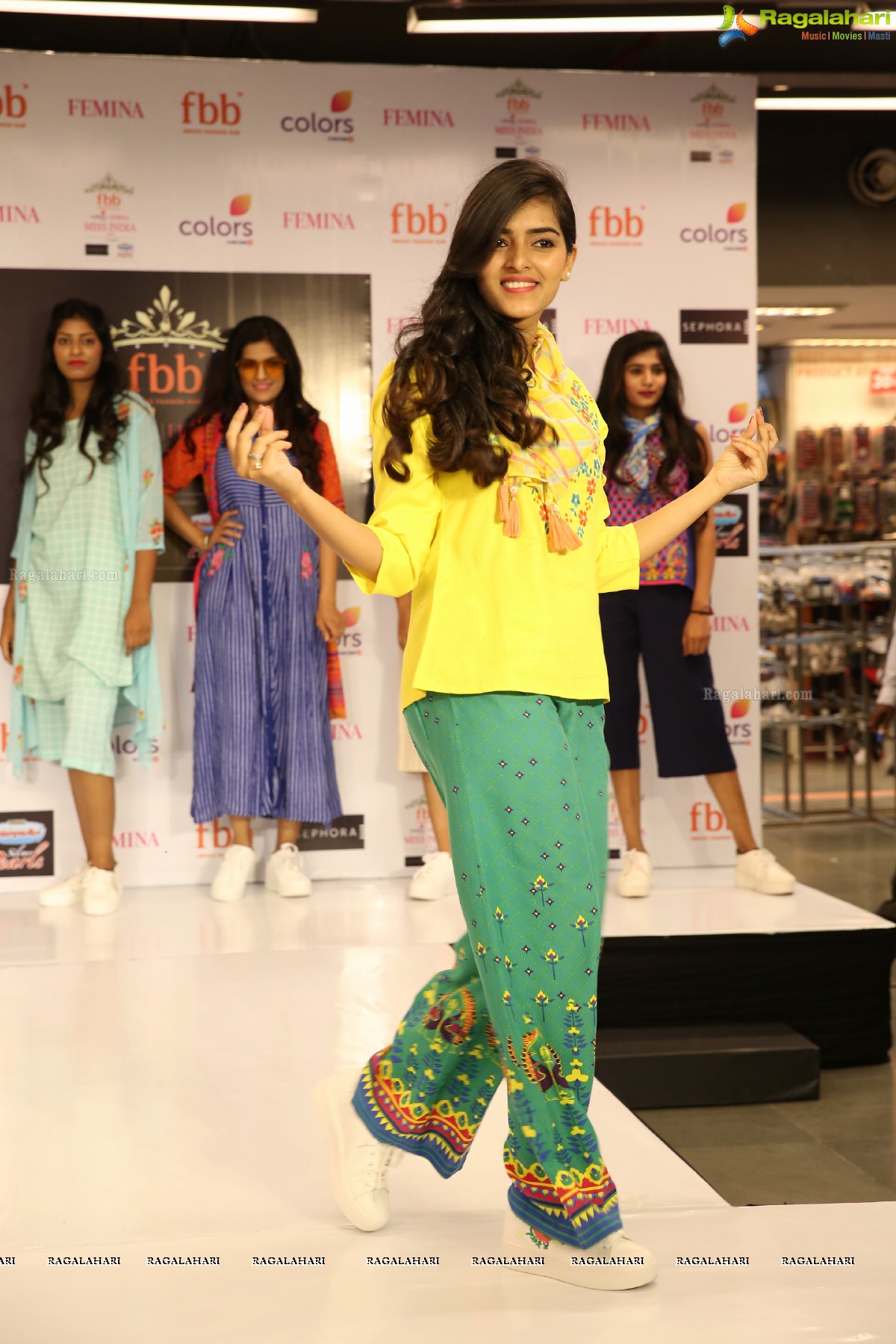 Tete-A-Tete with fbb Colors Femina Miss India 2018 2nd Runner Up Ms Shreya Rao at Big Bazaar, Ameerpet, Hyderabad